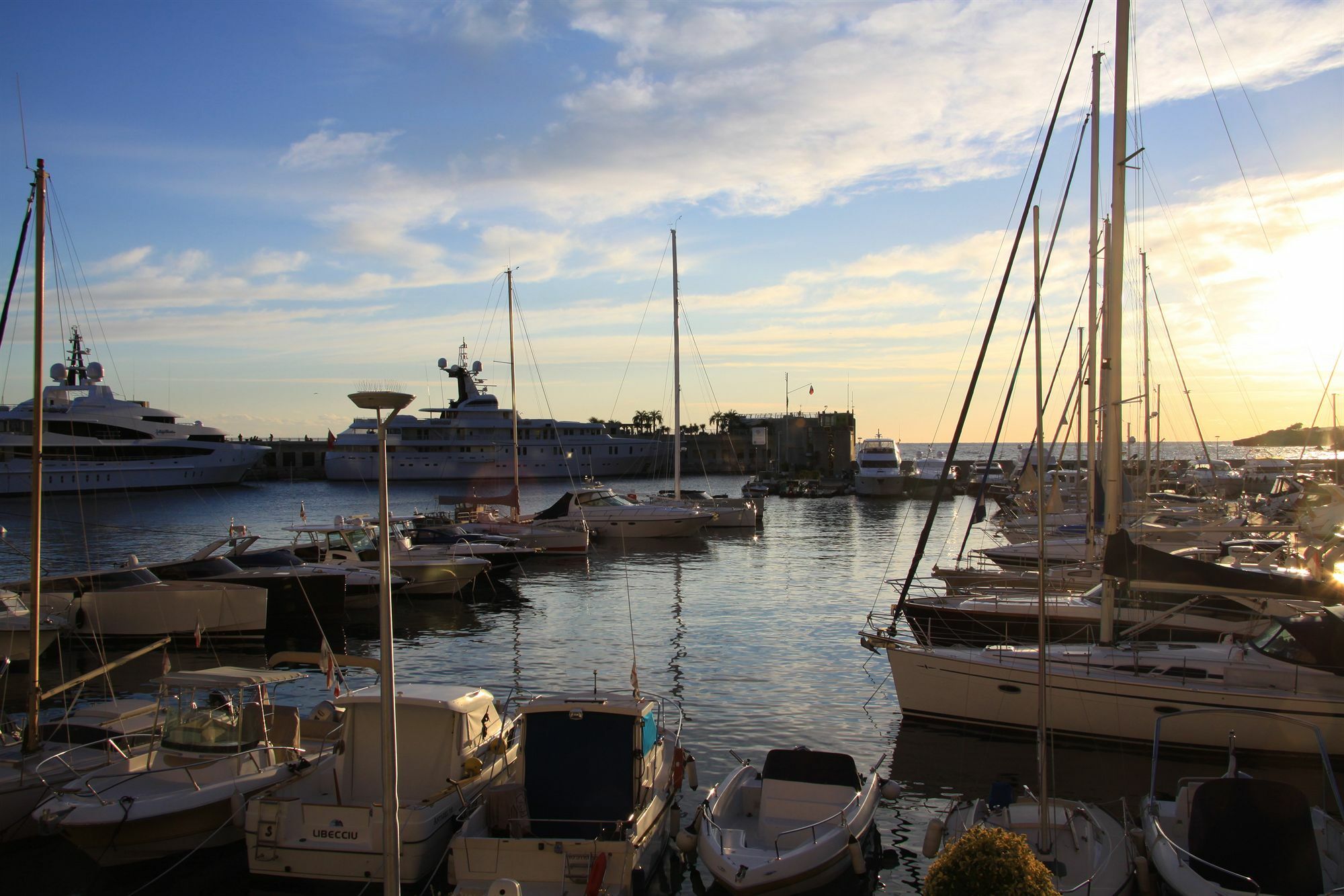 Le Quai Des Princes Cap-d'Ail Εξωτερικό φωτογραφία